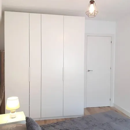 Dormitorio Acogedor En El Centro En Piso Compartido Con Bano Privado * Dénia